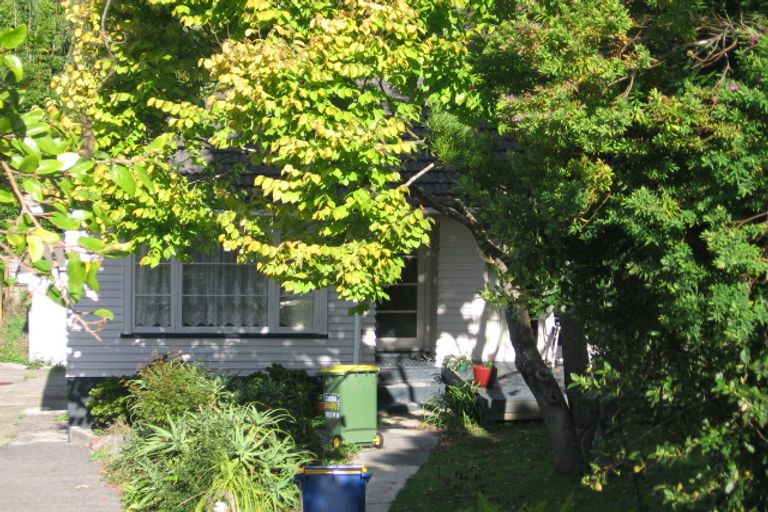 Photo of property in 35 Fairmount Road, Titirangi, Auckland, 0604