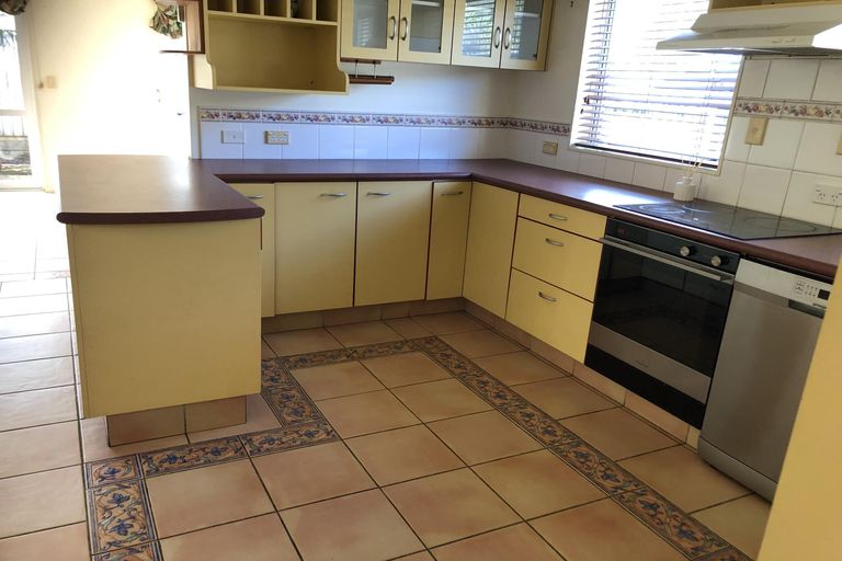 Photo of property in 46 Millstream Drive, Henderson, Auckland, 0610