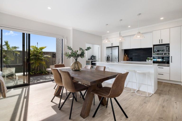 Photo of property in 11 Sarcodia Place, Papamoa Beach, Papamoa, 3118