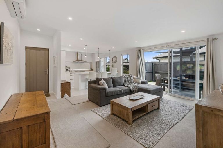 Photo of property in 39 Kotiate Street, Papamoa Beach, Papamoa, 3118