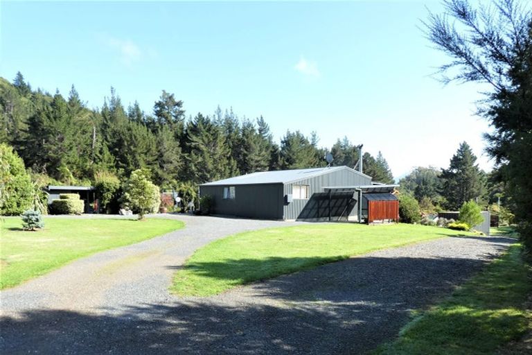 Photo of property in 102 Boons Valley Road, Waikawa, Picton, 7220