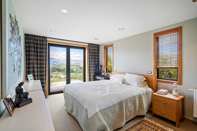 Photo of property in 65 Kanuka Rise, Albert Town, Wanaka, 9305