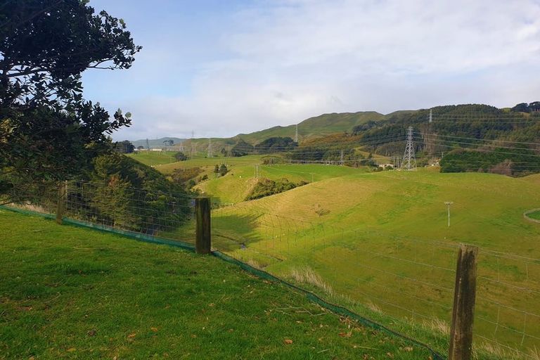 Photo of property in 419 Takapu Road, Takapu Valley, Wellington, 5028