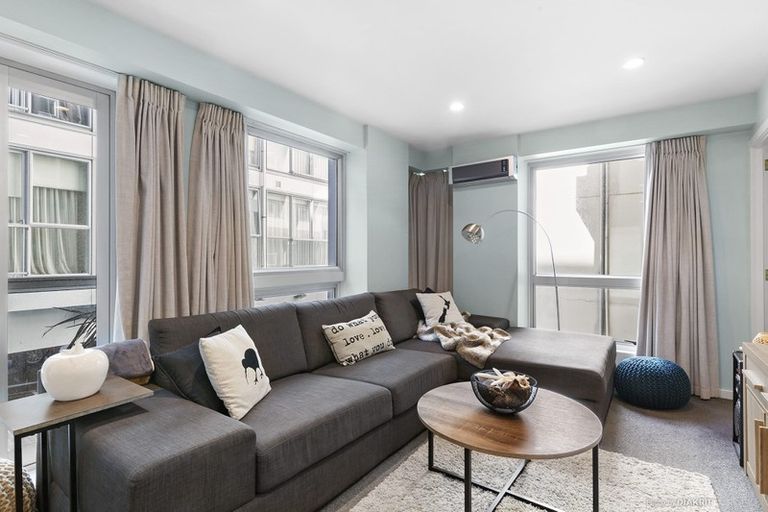 Photo of property in Terrace Heights Apartments, 2g/163 The Terrace, Wellington Central, Wellington, 6011