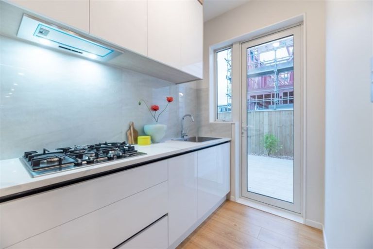 Photo of property in 12 Habitat Place, Hobsonville, Auckland, 0616