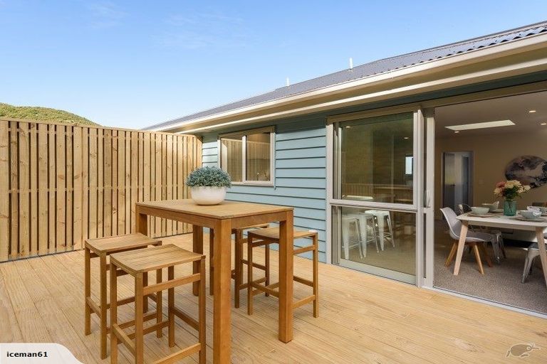 Photo of property in 12a Rarangi Way, Owhiro Bay, Wellington, 6023