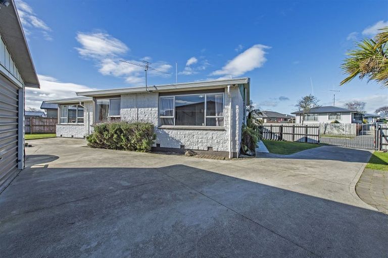 Photo of property in 13 Meon Street, Aranui, Christchurch, 8061