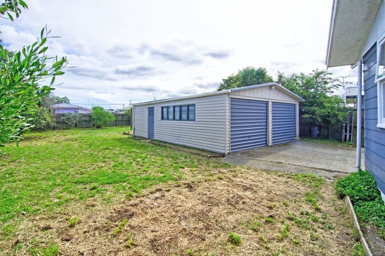 Photo of property in 63 River Road, Masterton, 5810