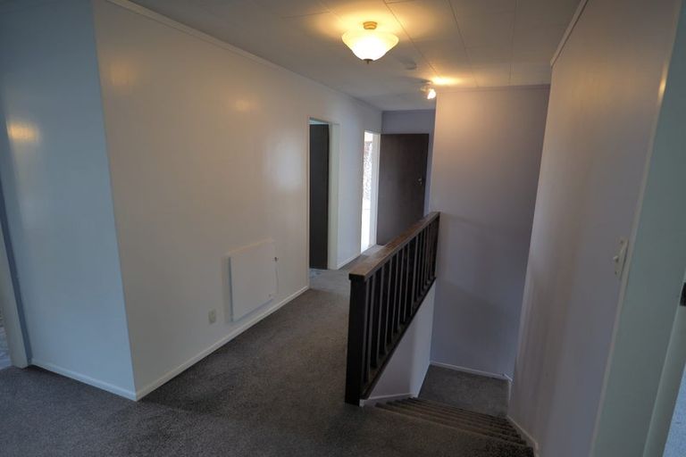 Photo of property in 31 Hicks Close, Whitby, Porirua, 5024