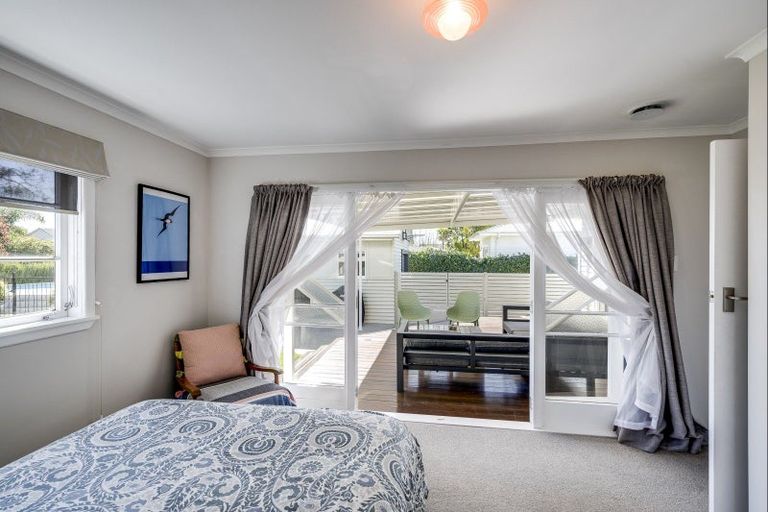 Photo of property in 41 Napier Street, Jervoistown, Napier, 4112