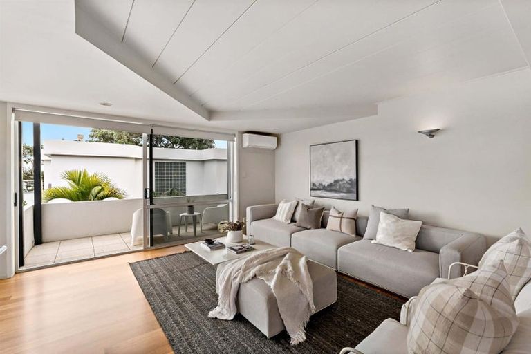 Photo of property in 2/8a Audrey Road, Takapuna, Auckland, 0620