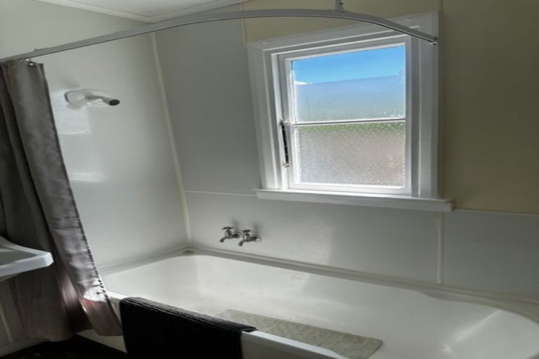 Photo of property in 2/47 Derby Street, St Albans, Christchurch, 8014