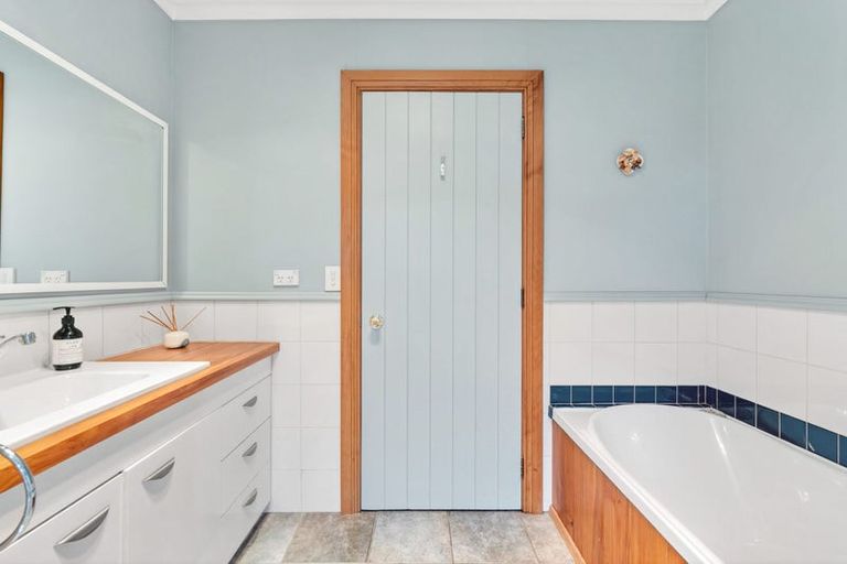 Photo of property in 9 Totara Terrace, Wanaka, 9305