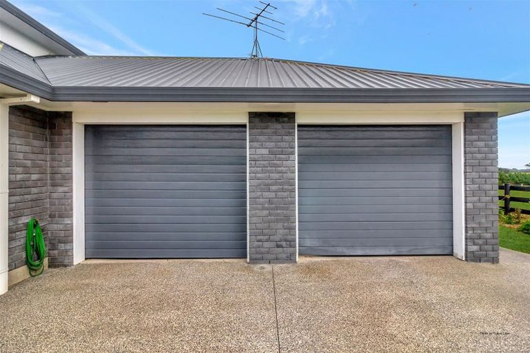 Photo of property in 61 Whatapaka Road, Karaka, Papakura, 2580