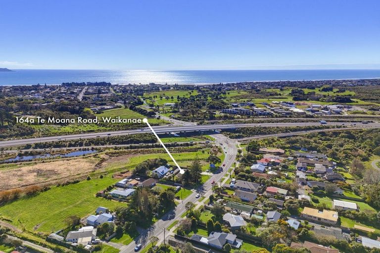 Photo of property in 164a Te Moana Road, Waikanae, 5036