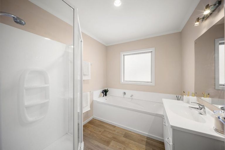 Photo of property in 12 Mahana Place, Raglan, 3225