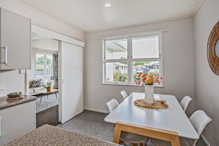 Photo of property in 42 Upham Street, Havelock North, 4130