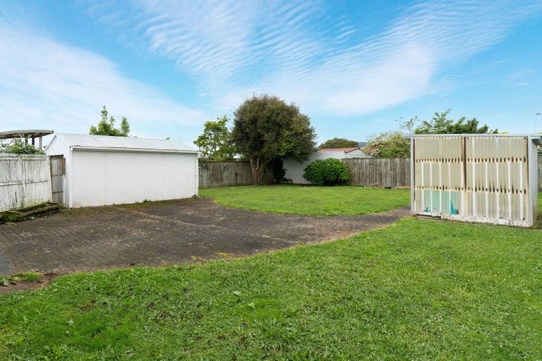 Photo of property in 12 Bowen Street, Levin, 5510