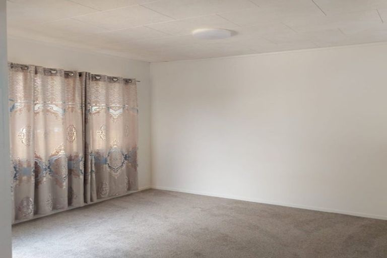 Photo of property in 454 Swanson Road, Ranui, Auckland, 0612