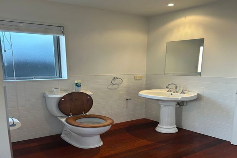 Photo of property in 57 Springfield Road, St Albans, Christchurch, 8014