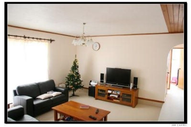 Photo of property in 15 Longwood Place, Forrest Hill, Auckland, 0620