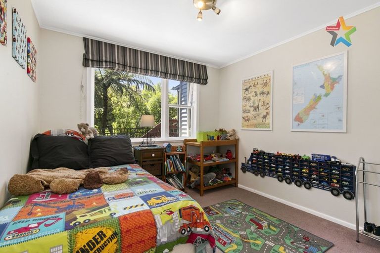 Photo of property in 7 Panorama Grove, Harbour View, Lower Hutt, 5010