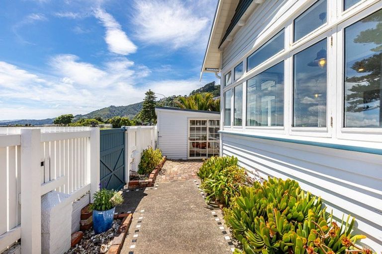 Photo of property in 57 Marine Parade, Eastbourne, Lower Hutt, 5013