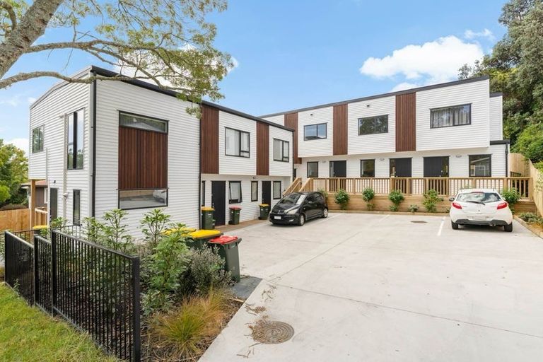 Photo of property in 5/22 Takapu Street, Henderson, Auckland, 0612