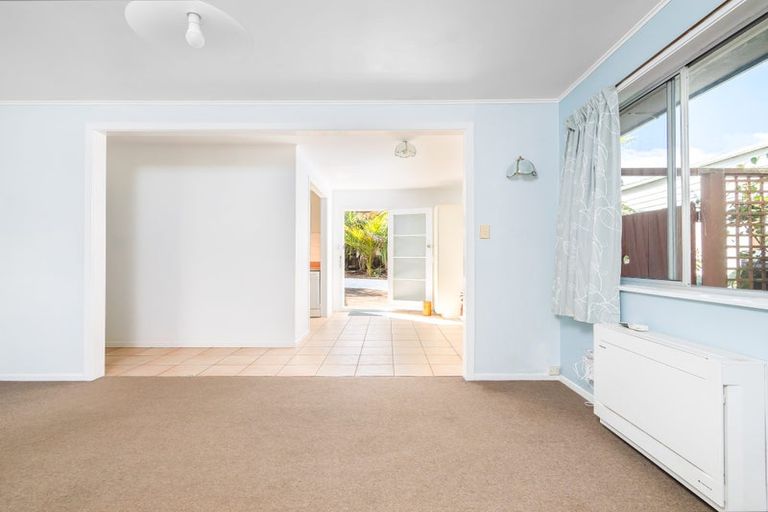 Photo of property in 31 Pomare Road, Russell, 0202