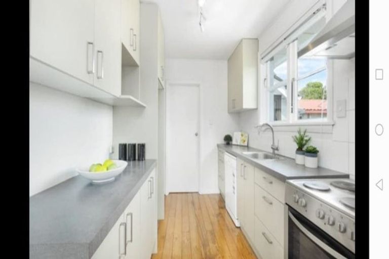 Photo of property in 3 Bateman Avenue, Bryndwr, Christchurch, 8053