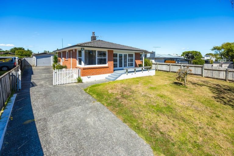 Photo of property in 18 Tairere Crescent, Rosehill, Papakura, 2113