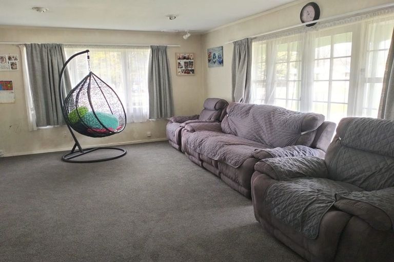 Photo of property in 17 California Drive, Totara Park, Upper Hutt, 5018