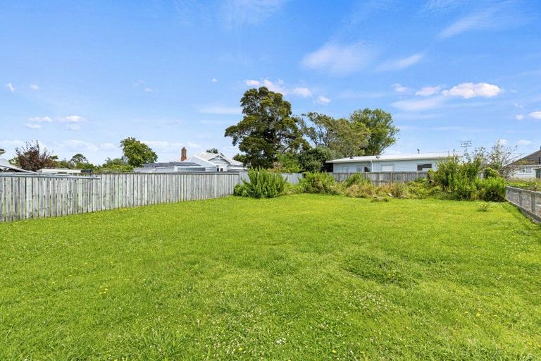 Photo of property in 22 Bell Street, Marton, 4710