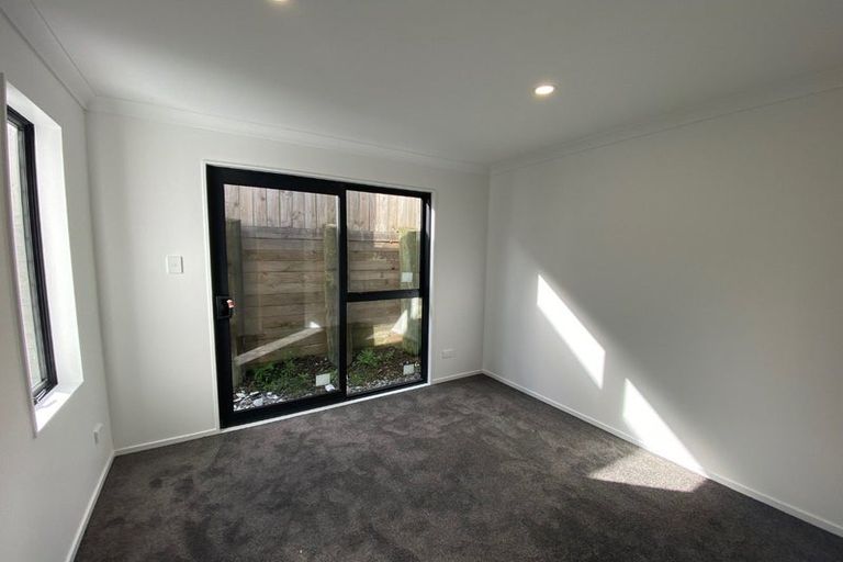 Photo of property in 65a Tiroroa Avenue, Te Atatu South, Auckland, 0610