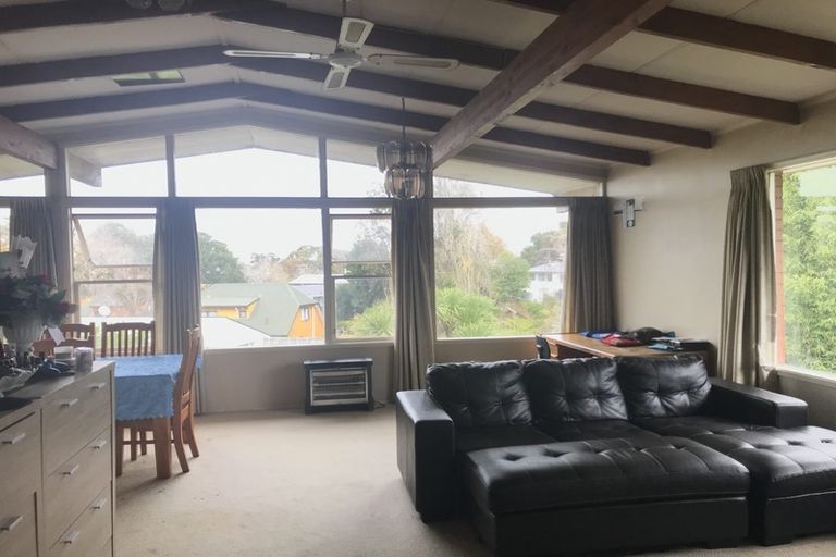 Photo of property in 153 Gossamer Drive, Pakuranga Heights, Auckland, 2010