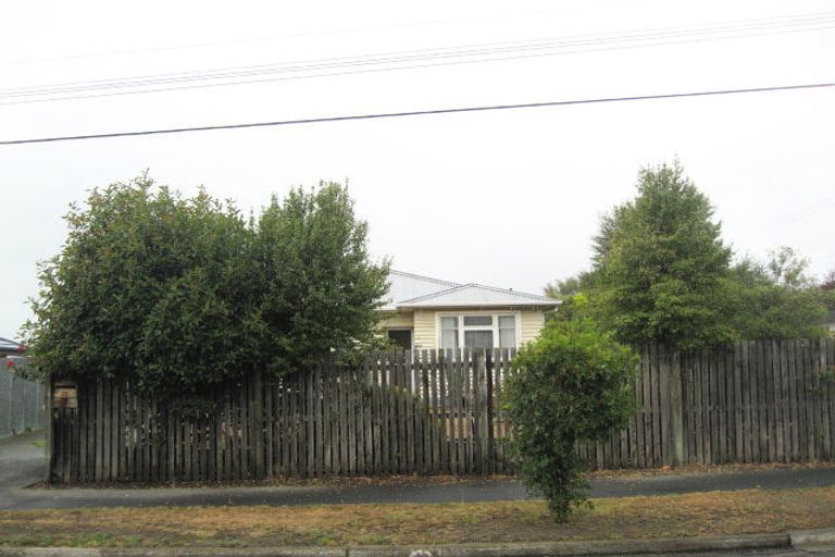 Photo of property in 8 Mundys Road, Dallington, Christchurch, 8061