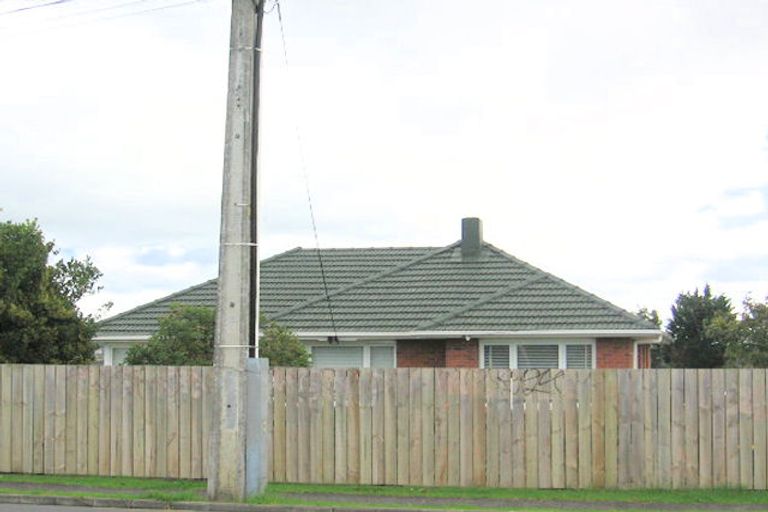 Photo of property in 23 West Coast Road, Glen Eden, Auckland, 0602