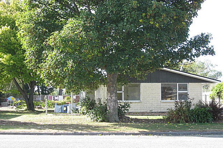 Photo of property in 10 Durham Street, Waimate, 7924