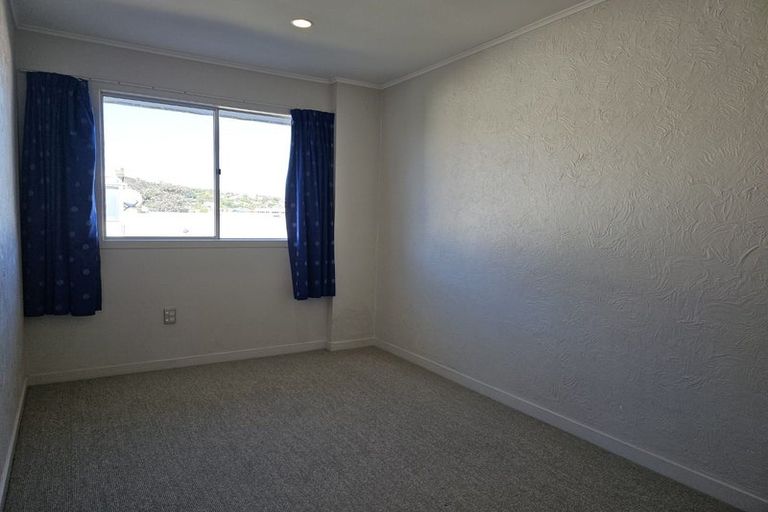Photo of property in 35-37 Mana Esplanade, Paremata, Porirua, 5026