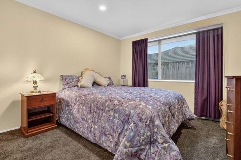 Photo of property in 35 Nottingham Drive, Hamilton East, Hamilton, 3216