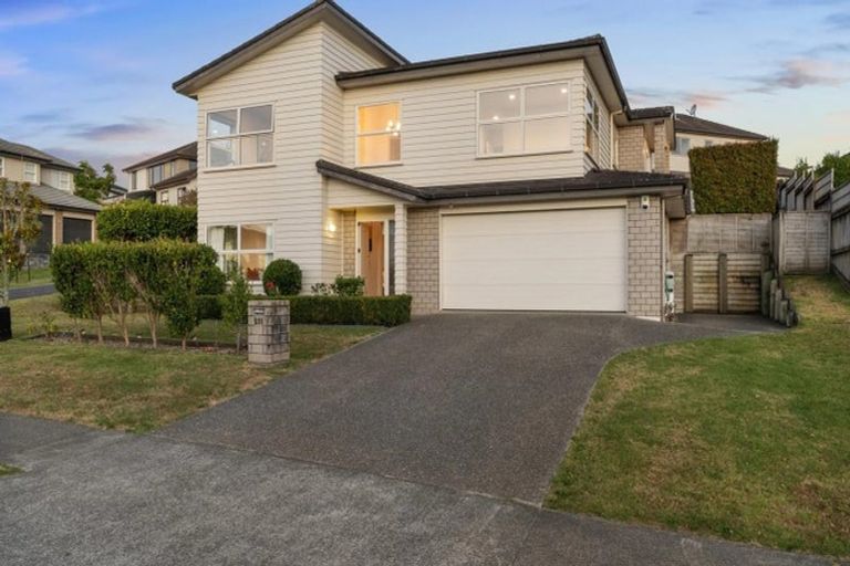 Photo of property in 231 Jeffs Road, Flat Bush, Auckland, 2016