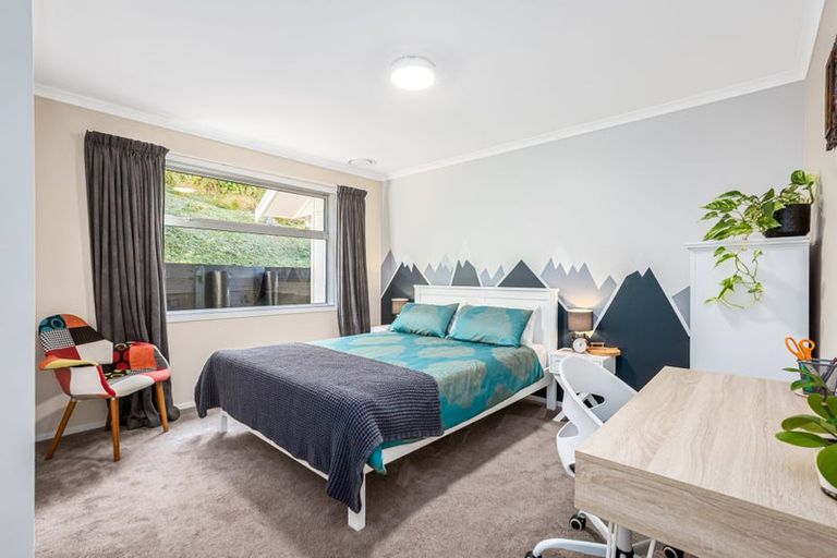 Photo of property in 1 Lindis Lane, Kelson, Lower Hutt, 5010