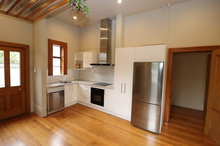 Photo of property in 32 Leitch Street, Somerfield, Christchurch, 8024