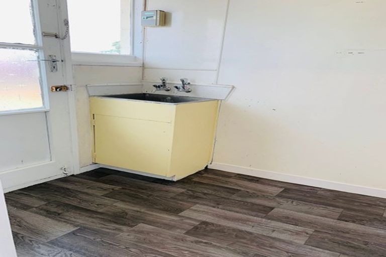 Photo of property in 1/275 Kirkbride Road, Mangere, Auckland, 2022