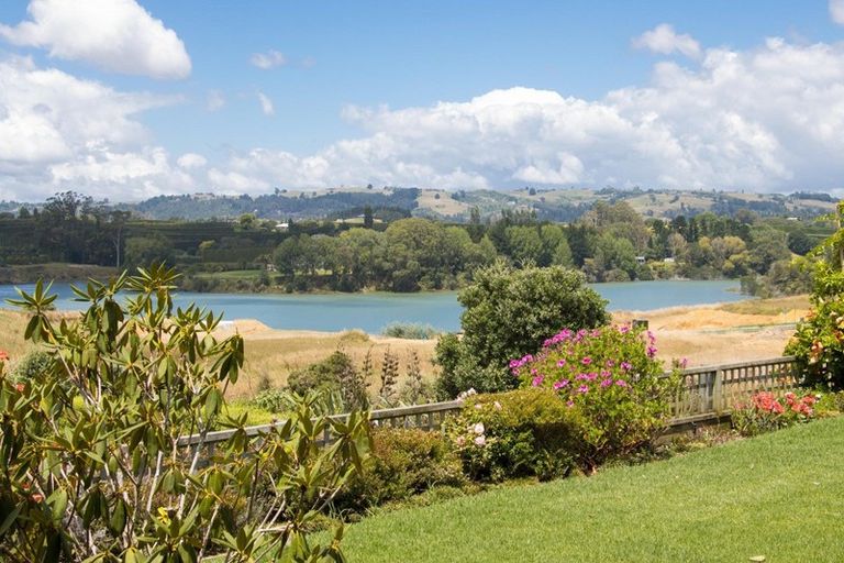 Photo of property in 16 Vantage Place, Omokoroa, 3114