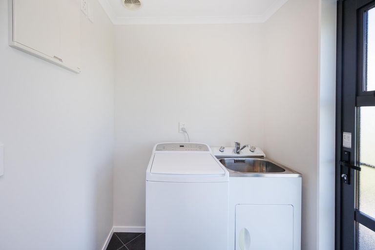 Photo of property in 567 Lethbridge Road, Halcombe, 4775