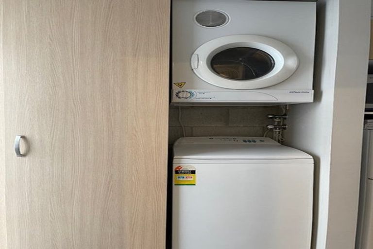 Photo of property in 1/143g Carlton Gore Road, Newmarket, Auckland, 1023