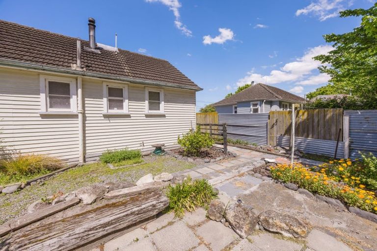 Photo of property in 18 Great North Road, Waipawa, 4210