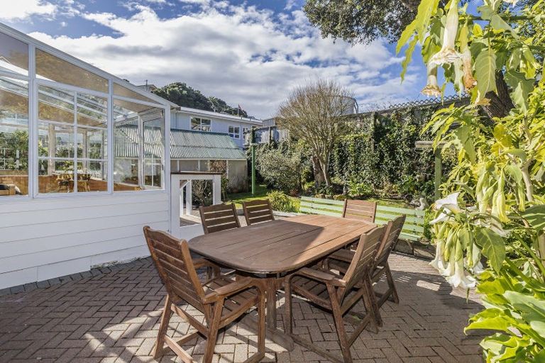 Photo of property in 15 Streatlam Crescent, Strathmore Park, Wellington, 6022