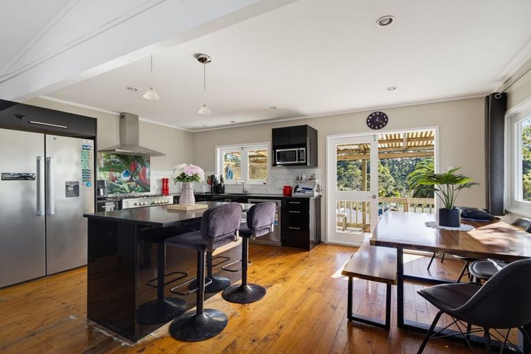 Photo of property in 29 Cedar Terrace, Stanmore Bay, Whangaparaoa, 0932